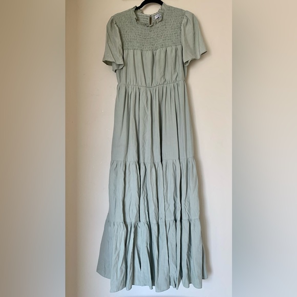 Polagram Dresses & Skirts - Beautiful green bridesmaid dress